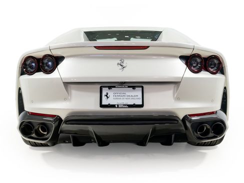 Used 2021 Ferrari 812 GTS RWD image 8