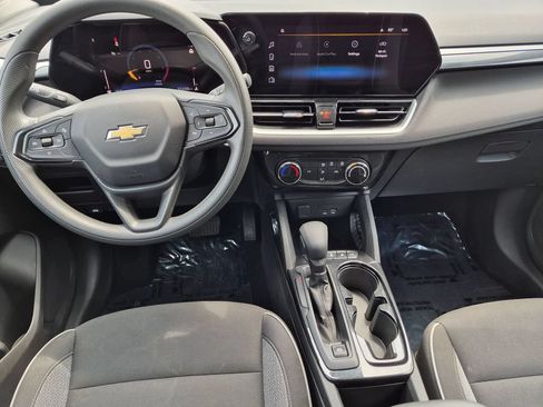 Used 2025 Chevrolet TrailBlazer LT AWD/4WD image 21
