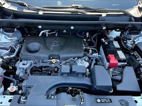 Used 2024 Toyota RAV4 LE image 32