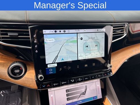 Used 2024 Jeep Grand Wagoneer Series III image 13