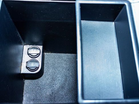 Used 2024 Hyundai Palisade Calligraphy image 21