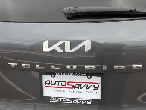 Used 2022 Kia Telluride SX w/ SX Prestige Package image 25