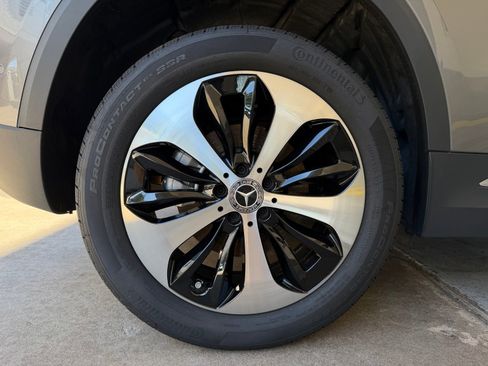 Certified 2025 Mercedes-Benz GLA 250 image 21