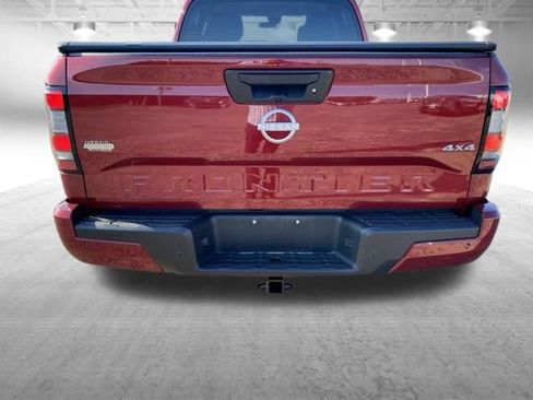 Used 2025 Nissan Frontier SV AWD/4WD image 8