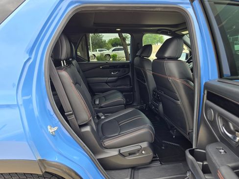 Used 2024 Honda Pilot TrailSport image 23