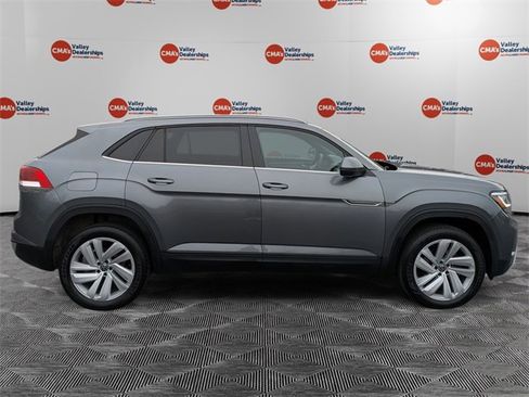 Used 2020 Volkswagen Atlas Cross Sport SE image 4