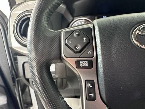 Used 2019 Toyota Tacoma SR5 AWD/4WD image 21