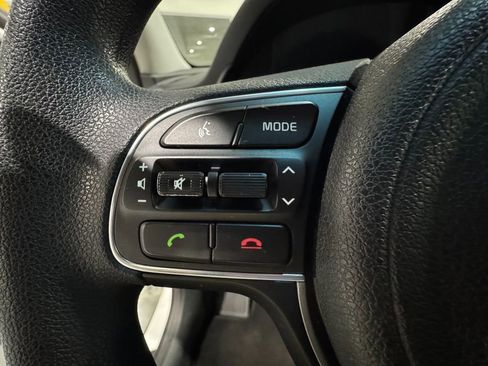 Used 2019 Kia Niro LX image 12