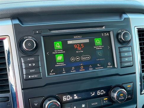 Used 2019 Nissan Titan SV w/ SV Convenience Package image 15