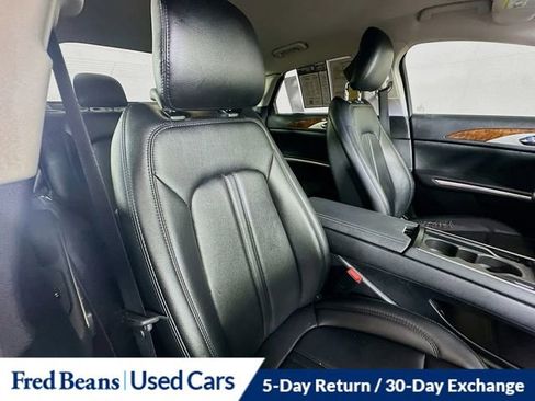 Used 2016 Lincoln MKZ AWD image 29
