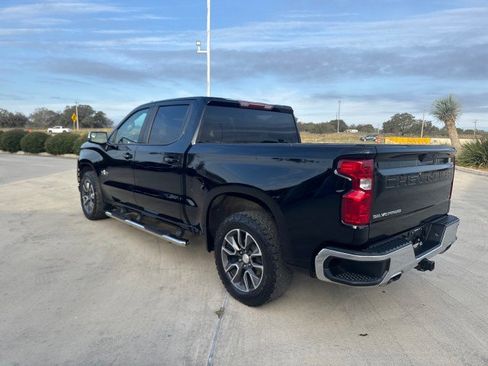 Used 2021 Chevrolet Silverado 1500 LT image 11