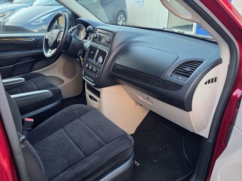 Used 2014 Dodge Grand Caravan American Value Package w/ UConnect Hands-Free Group image 13