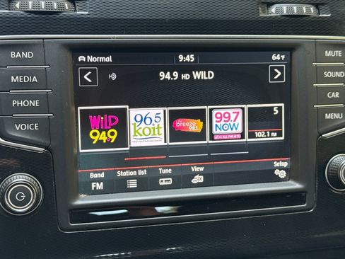 Used 2017 Volkswagen GTI Sport FWD image 21