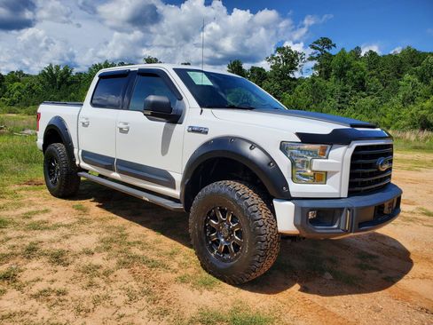 Used 2016 Ford F150 XLT w/ Equipment Group 302A Luxury AWD/4WD image 17