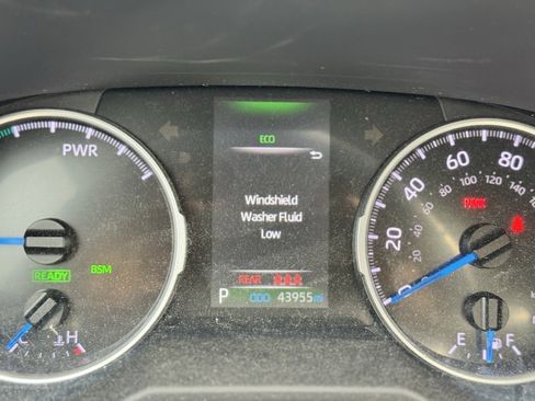 Used 2021 Toyota RAV4 XLE image 14