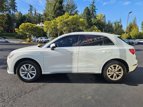 Used 2023 Audi Q3 2.0T Premium Plus w/ Premium Plus Package image 4