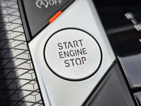 New 2026 BMW 330i xDrive Sedan w/ M Sport Package image 21