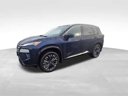 New 2026 Nissan Rogue Platinum image 4