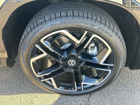 New 2026 Volkswagen Tiguan SEL R-Line AWD/4WD image 6