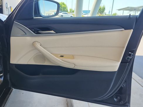 Used 2022 BMW 540i w/ Convenience Package RWD image 12