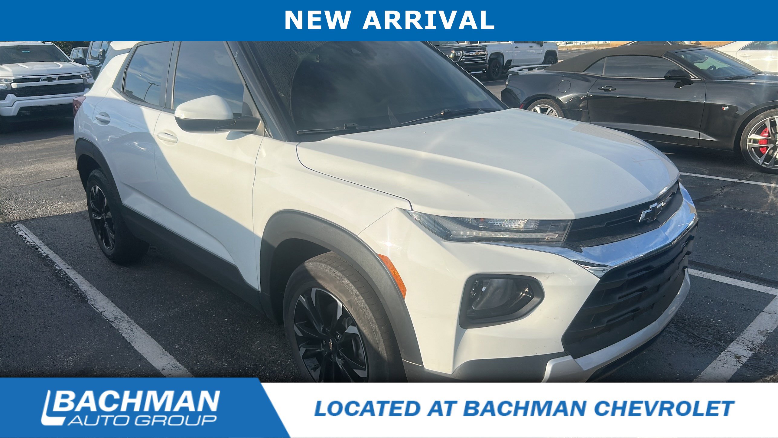 Used 2022 Chevrolet TrailBlazer LT w/ Convenience Package FWD image 1