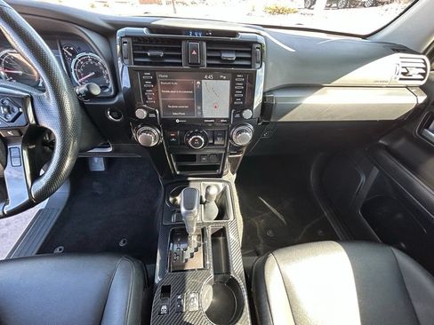 Used 2024 Toyota 4Runner TRD Off-Road Premium AWD/4WD image 18