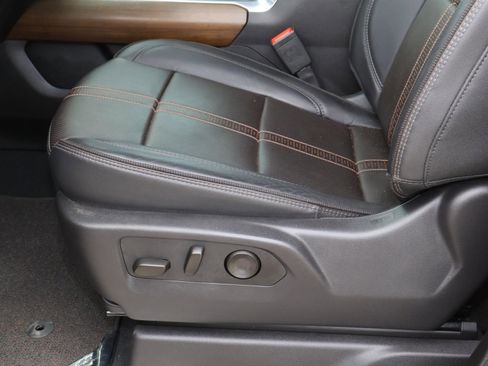 Used 2025 Chevrolet Silverado 2500 High Country w/ High Country Premium Package AWD/4WD image 18