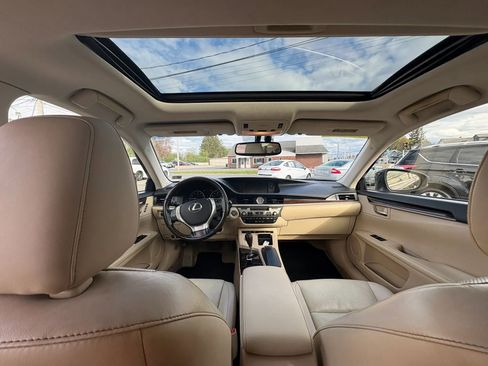 Used 2015 Lexus ES 350 w/ Luxury Package FWD image 13
