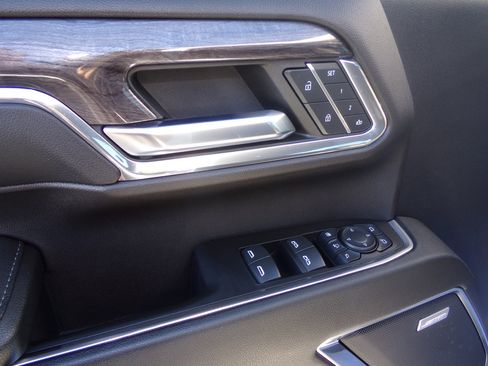 Used 2024 Chevrolet Silverado 3500 LTZ w/ LTZ Premium Package image 21