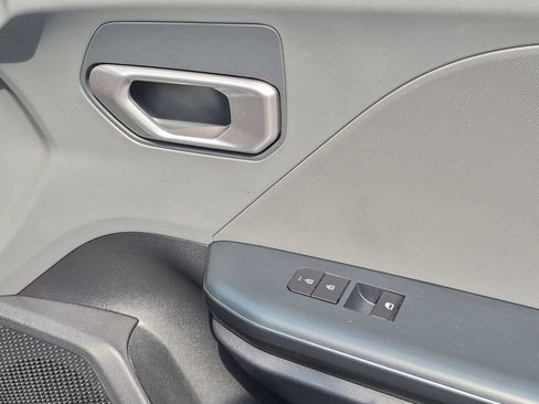 Used 2025 Kia K4 FWD image 33