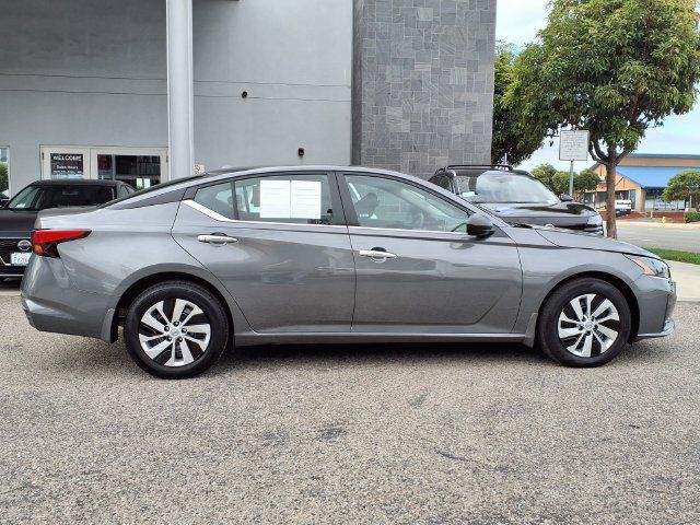 Used 2025 Nissan Altima 2.5 S FWD image 21