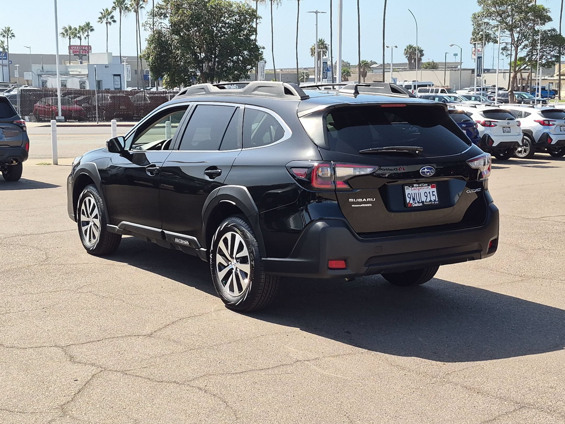 Certified 2025 Subaru Outback Premium AWD/4WD image 6