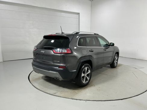 Used 2019 Jeep Cherokee Limited AWD/4WD image 36