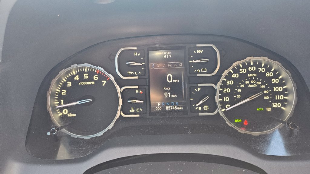 Used 2019 Toyota Tundra Platinum AWD/4WD image 31