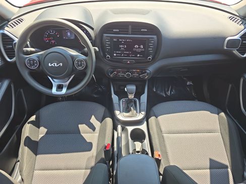Used 2022 Kia Soul LX FWD image 9