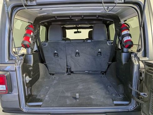 Used 2020 Jeep Wrangler Unlimited Sport S image 9