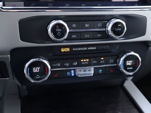 Used 2022 Ford F250 Lariat w/ Lariat Ultimate Package image 28