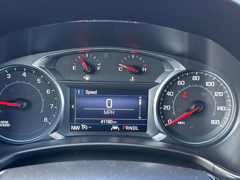 Used 2023 Chevrolet Equinox RS w/ LPO, Floor Liner Package image 11