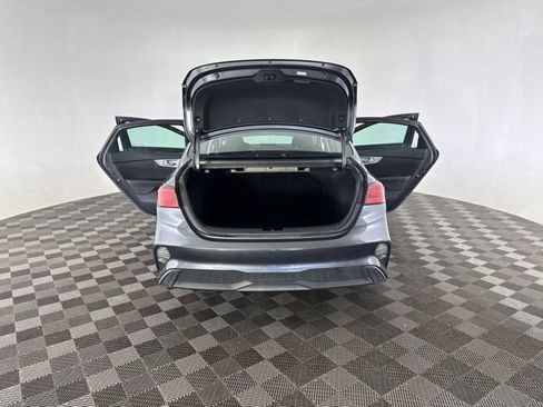 Certified 2024 Kia Forte LXS w/ LXS Technology Package FWD image 17