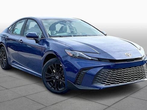 New 2026 Toyota Camry SE image 2