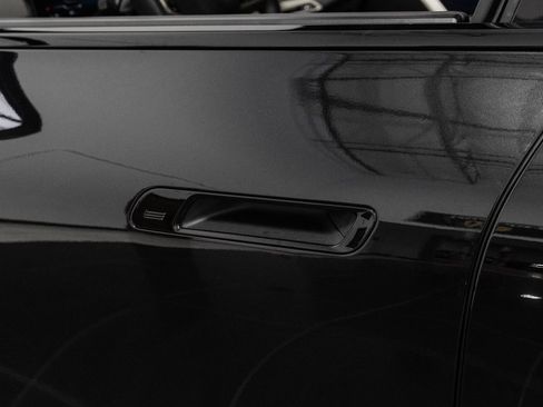 Used 2025 BMW iX xDrive50 image 41