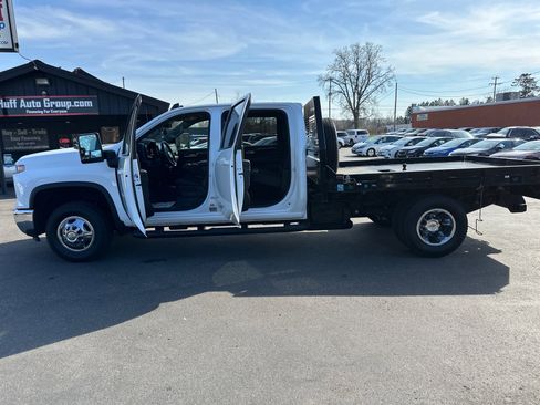 Used 2024 Chevrolet Silverado 3500 LT w/ Convenience Package image 20