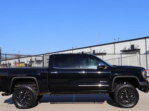 Used 2017 GMC Sierra 1500 Denali w/ Denali Ultimate Package image 5