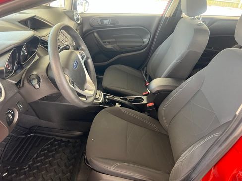 Used 2019 Ford Fiesta SE FWD image 4
