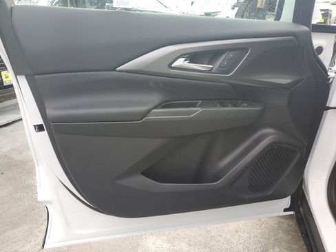 New 2026 Chevrolet Equinox EV LT image 18