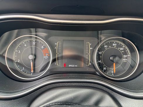 Used 2019 Jeep Cherokee Latitude w/ Cold Weather Group image 25