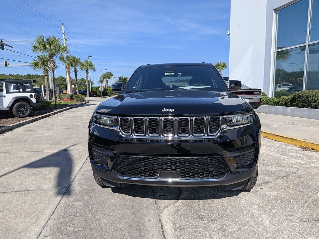 New 2027 Jeep Grand Cherokee Laredo X AWD/4WD image 9