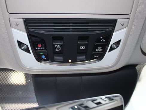 Used 2019 Acura RDX w/ Advance Package AWD/4WD image 23