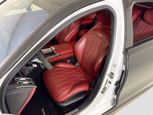Used 2025 Mercedes-Benz S 63 AMG S image 14