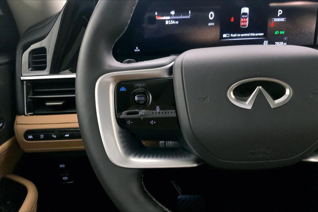 Used 2025 INFINITI QX80 Luxe AWD/4WD image 18